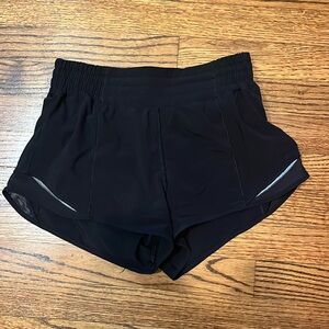size 4 high rise 2.5” black Lululemon shorts